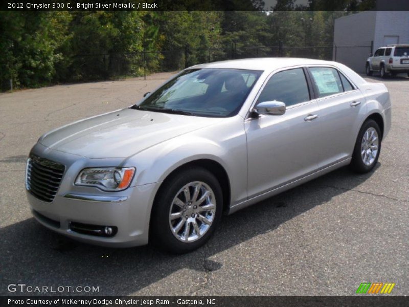 Front 3/4 View of 2012 300 C