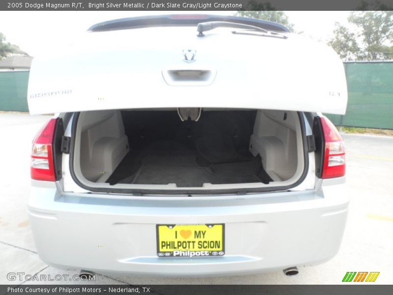 Bright Silver Metallic / Dark Slate Gray/Light Graystone 2005 Dodge Magnum R/T