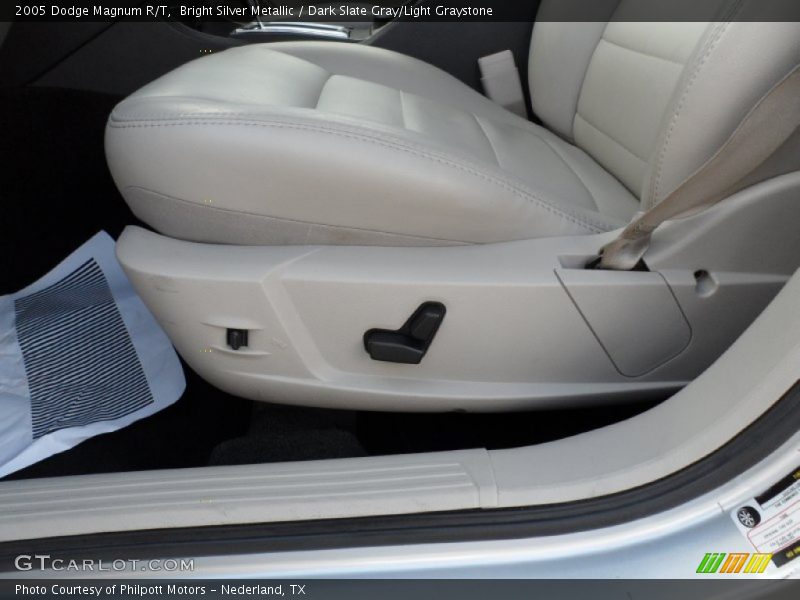 Bright Silver Metallic / Dark Slate Gray/Light Graystone 2005 Dodge Magnum R/T