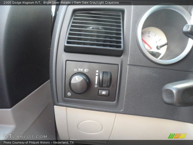 Bright Silver Metallic / Dark Slate Gray/Light Graystone 2005 Dodge Magnum R/T