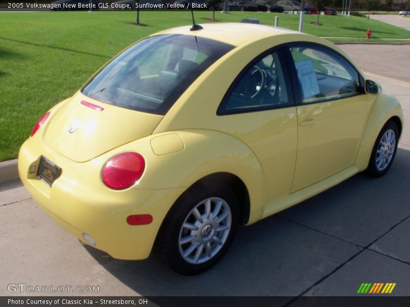 Sunflower Yellow / Black 2005 Volkswagen New Beetle GLS Coupe