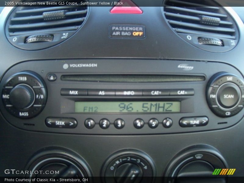 Sunflower Yellow / Black 2005 Volkswagen New Beetle GLS Coupe