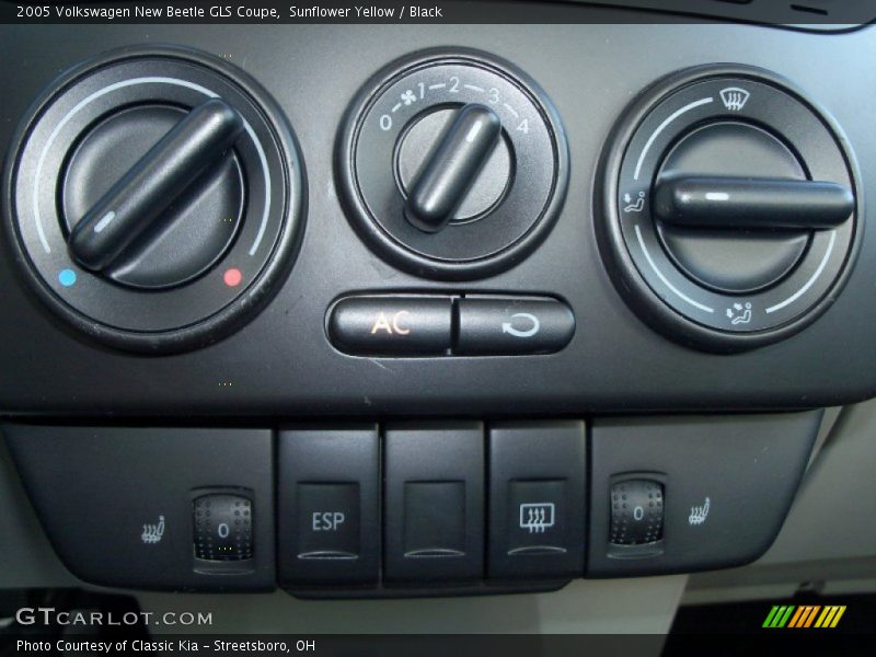 Sunflower Yellow / Black 2005 Volkswagen New Beetle GLS Coupe