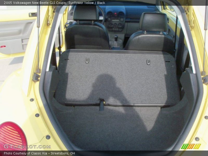 Sunflower Yellow / Black 2005 Volkswagen New Beetle GLS Coupe