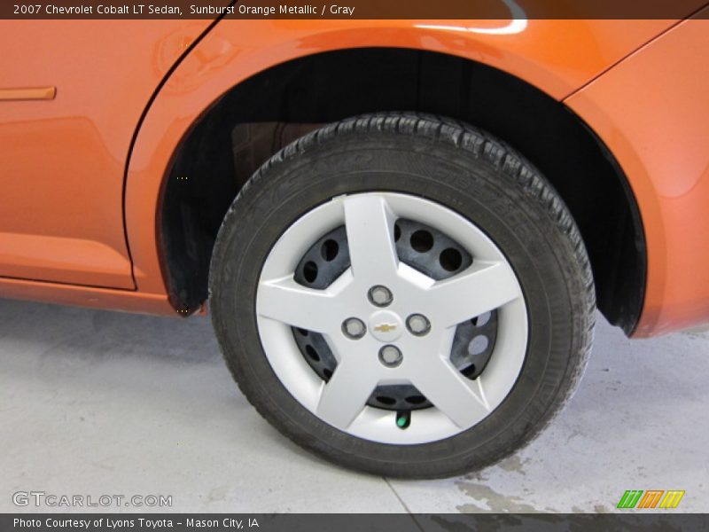 Sunburst Orange Metallic / Gray 2007 Chevrolet Cobalt LT Sedan