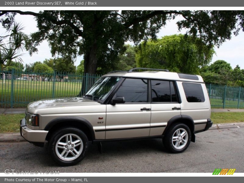 White Gold / Black 2003 Land Rover Discovery SE7