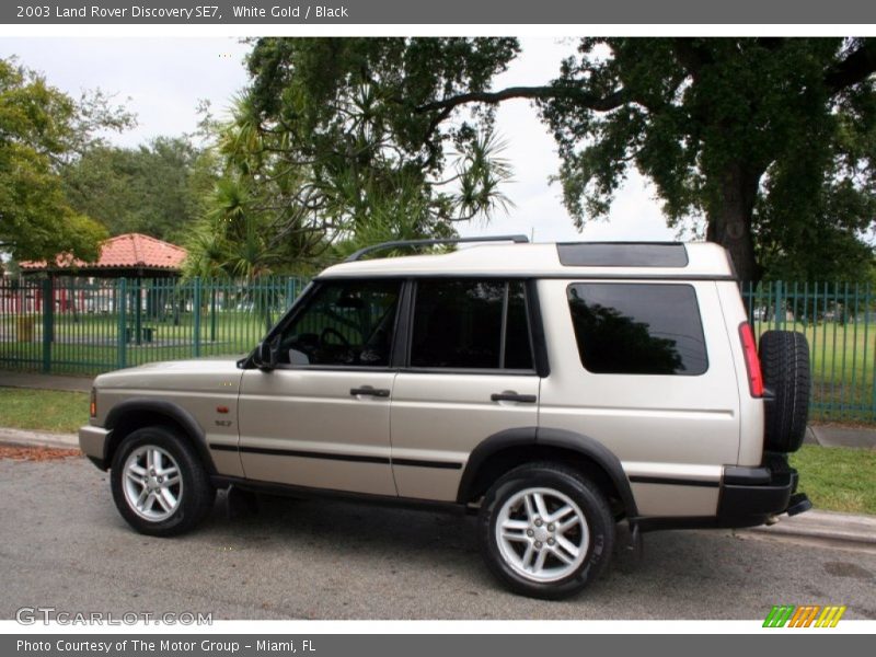 White Gold / Black 2003 Land Rover Discovery SE7