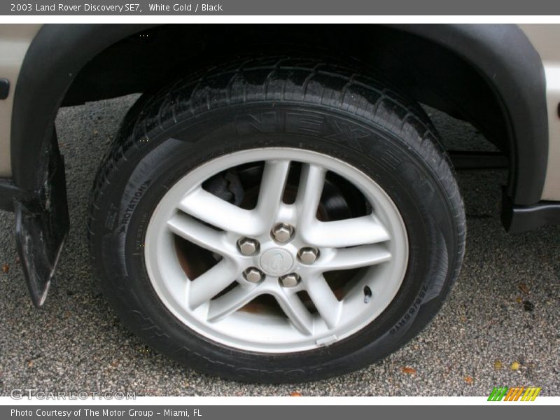 White Gold / Black 2003 Land Rover Discovery SE7
