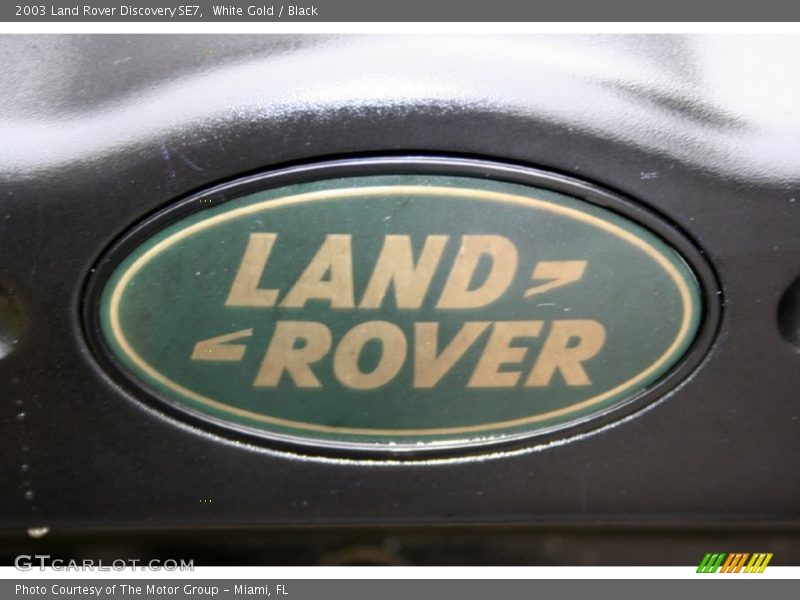 White Gold / Black 2003 Land Rover Discovery SE7