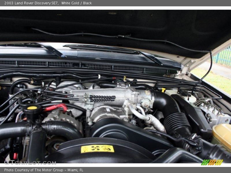 White Gold / Black 2003 Land Rover Discovery SE7