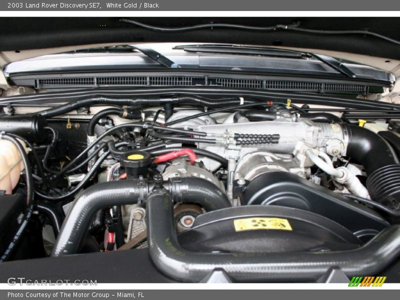 White Gold / Black 2003 Land Rover Discovery SE7