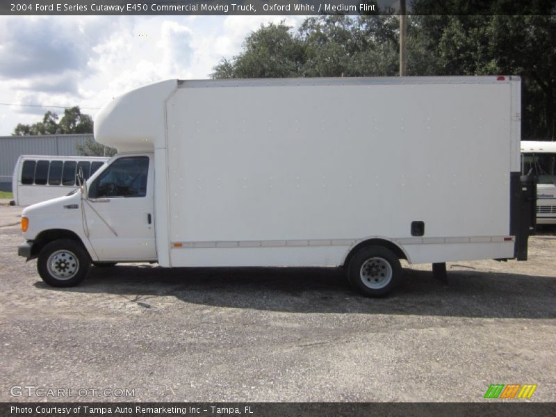 Oxford White / Medium Flint 2004 Ford E Series Cutaway E450 Commercial Moving Truck