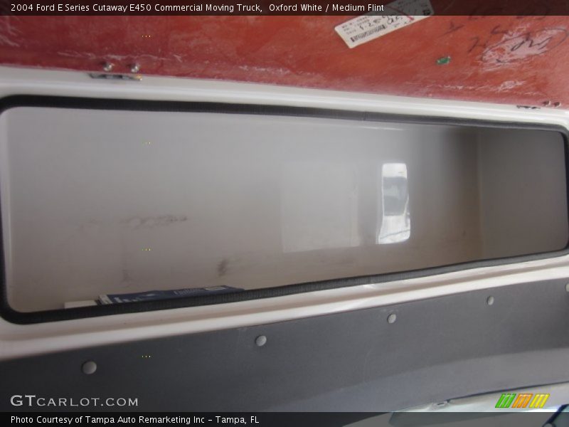 Oxford White / Medium Flint 2004 Ford E Series Cutaway E450 Commercial Moving Truck