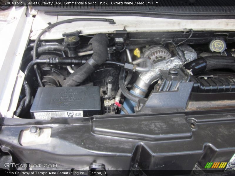 Oxford White / Medium Flint 2004 Ford E Series Cutaway E450 Commercial Moving Truck