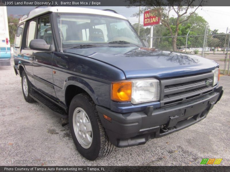 Biaritz Blue Mica / Beige 1995 Land Rover Discovery 3.9