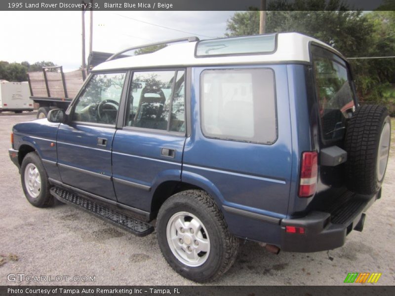 Biaritz Blue Mica / Beige 1995 Land Rover Discovery 3.9