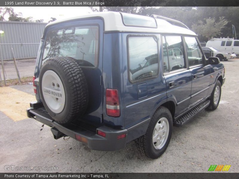 Biaritz Blue Mica / Beige 1995 Land Rover Discovery 3.9
