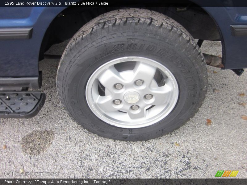 Biaritz Blue Mica / Beige 1995 Land Rover Discovery 3.9