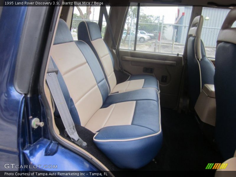 Biaritz Blue Mica / Beige 1995 Land Rover Discovery 3.9