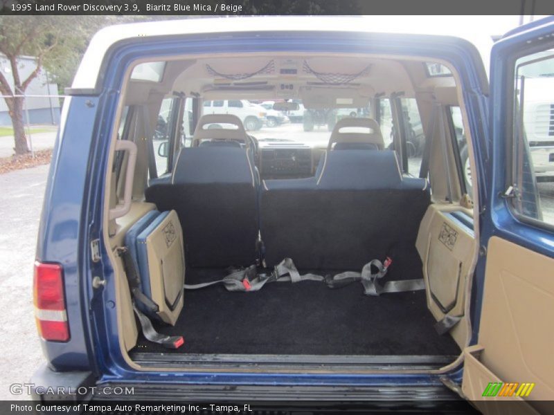 Biaritz Blue Mica / Beige 1995 Land Rover Discovery 3.9