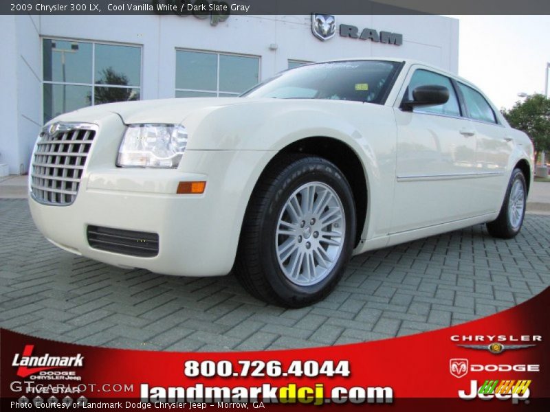 Cool Vanilla White / Dark Slate Gray 2009 Chrysler 300 LX