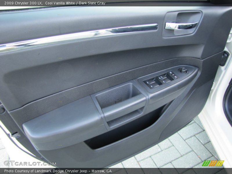 Cool Vanilla White / Dark Slate Gray 2009 Chrysler 300 LX
