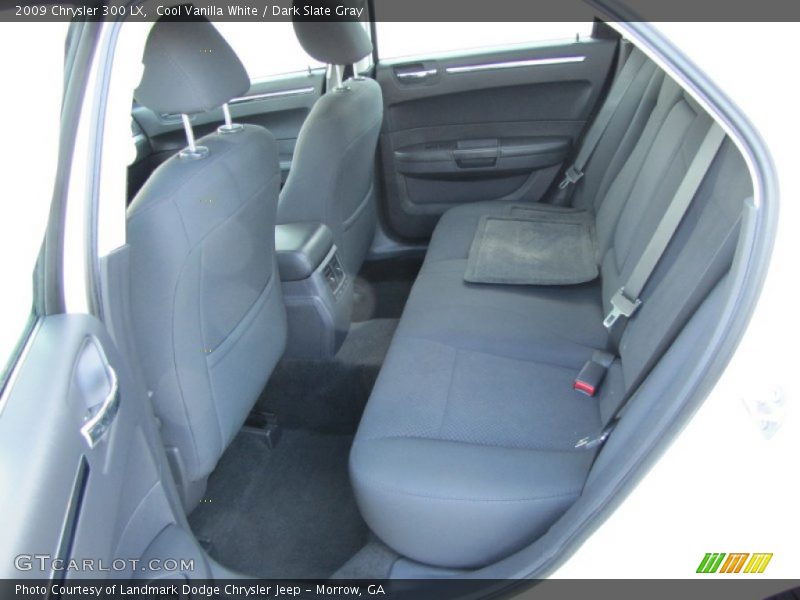 Cool Vanilla White / Dark Slate Gray 2009 Chrysler 300 LX