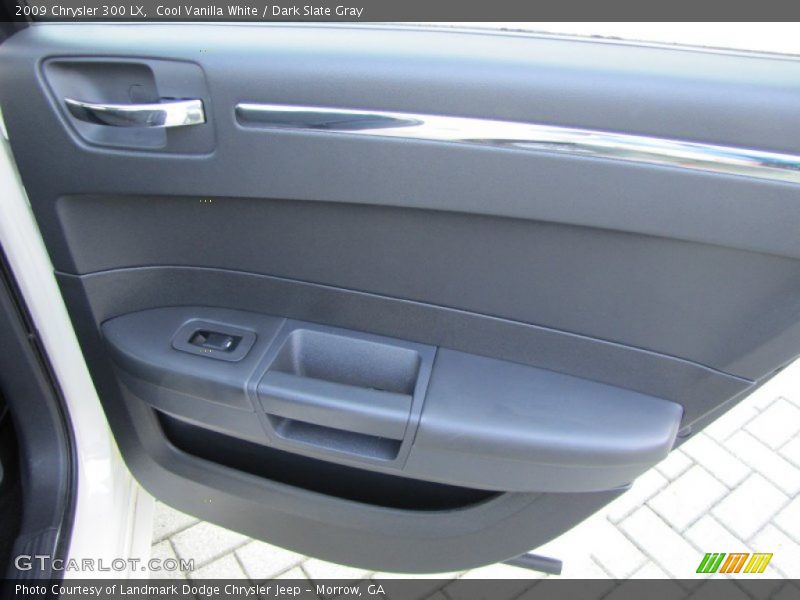 Cool Vanilla White / Dark Slate Gray 2009 Chrysler 300 LX