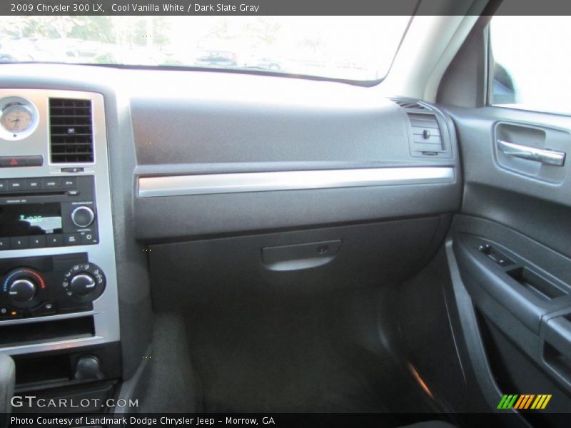 Cool Vanilla White / Dark Slate Gray 2009 Chrysler 300 LX