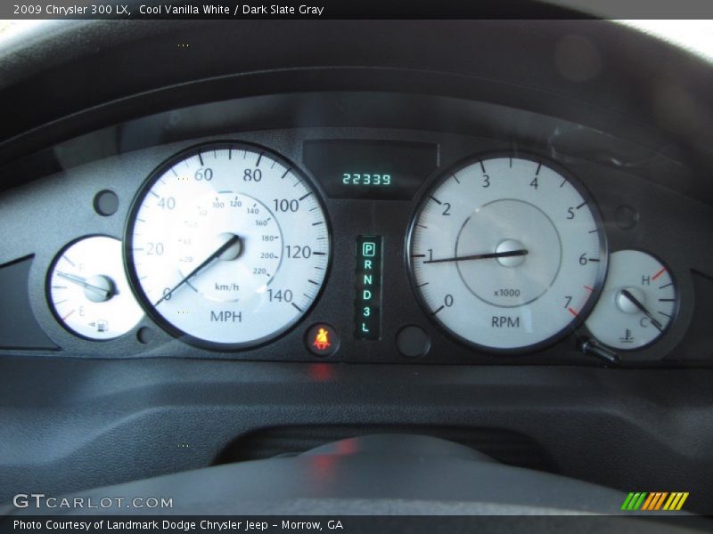 Cool Vanilla White / Dark Slate Gray 2009 Chrysler 300 LX