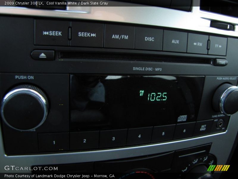 Cool Vanilla White / Dark Slate Gray 2009 Chrysler 300 LX