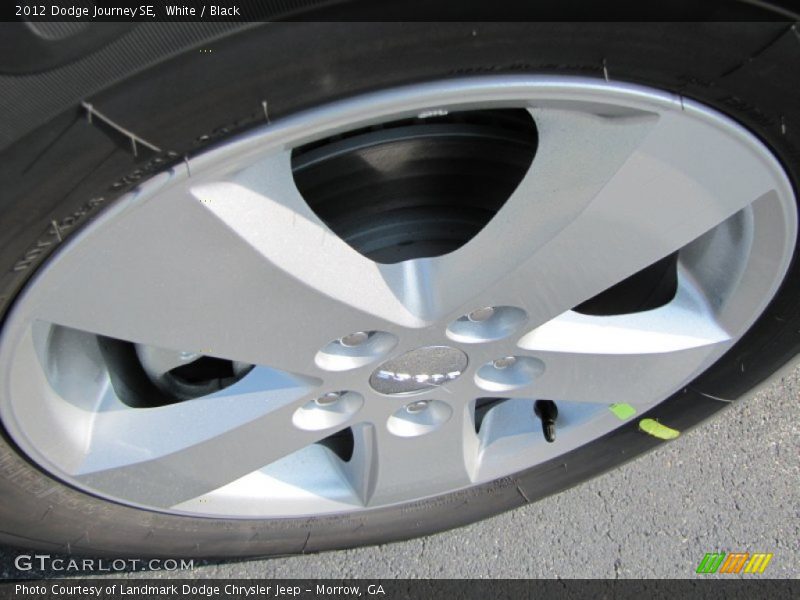 White / Black 2012 Dodge Journey SE