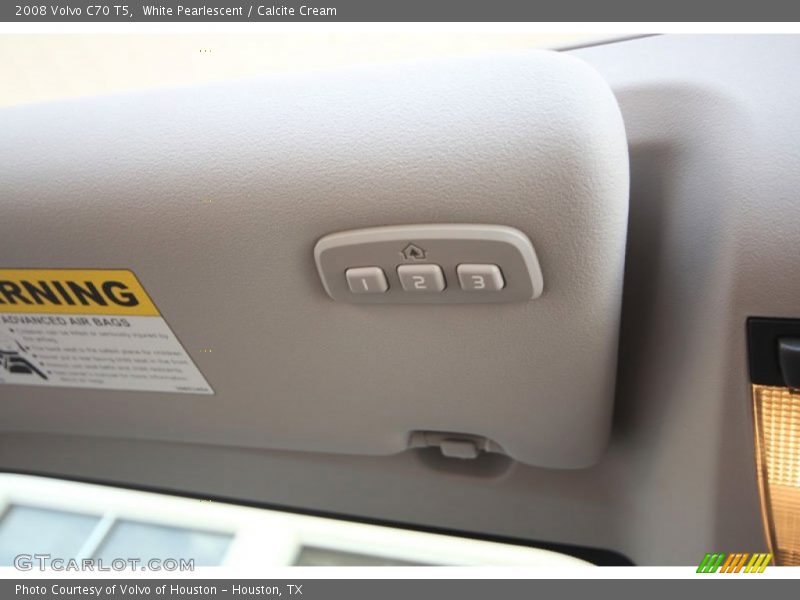 White Pearlescent / Calcite Cream 2008 Volvo C70 T5