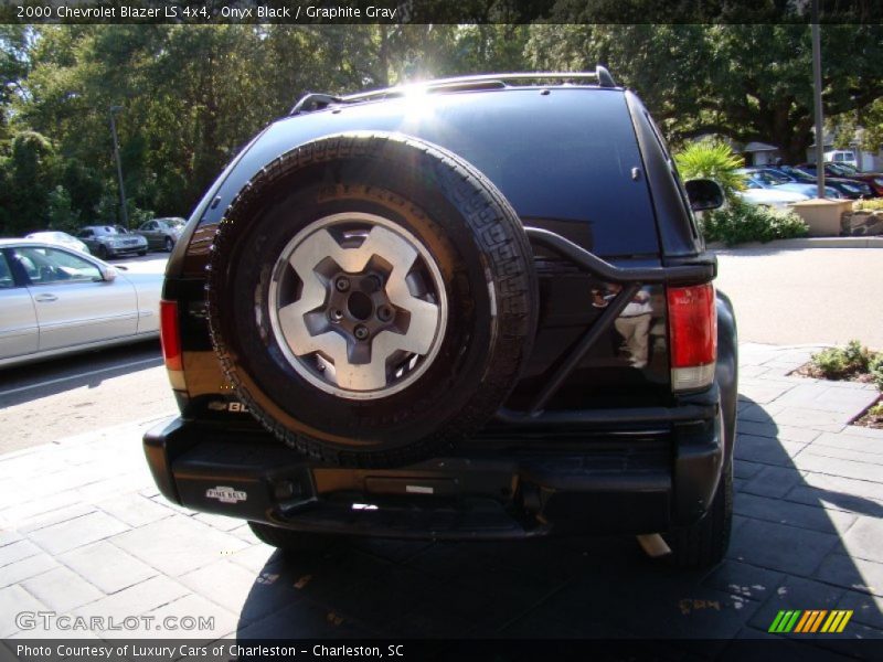 Onyx Black / Graphite Gray 2000 Chevrolet Blazer LS 4x4