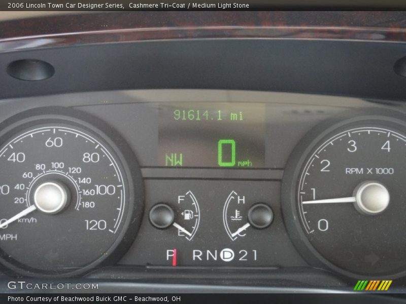 Cashmere Tri-Coat / Medium Light Stone 2006 Lincoln Town Car Designer Series