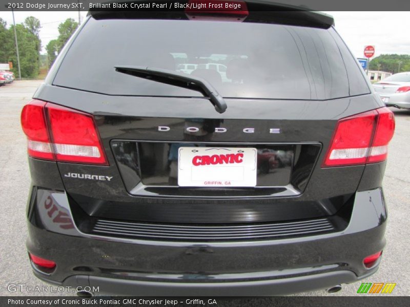 Brilliant Black Crystal Pearl / Black/Light Frost Beige 2012 Dodge Journey SXT