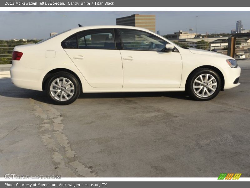 Candy White / Titan Black 2012 Volkswagen Jetta SE Sedan