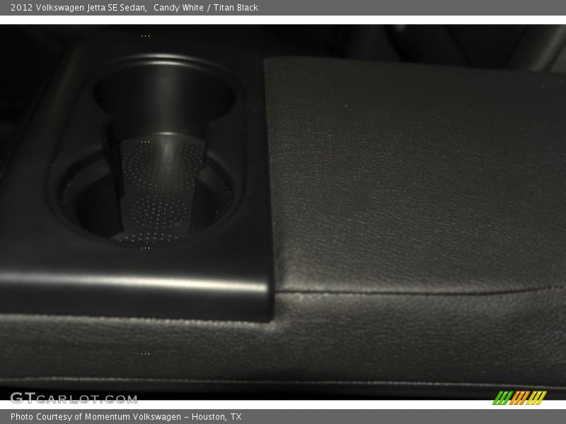 Candy White / Titan Black 2012 Volkswagen Jetta SE Sedan