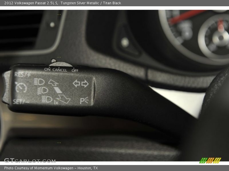 Tungsten Silver Metallic / Titan Black 2012 Volkswagen Passat 2.5L S