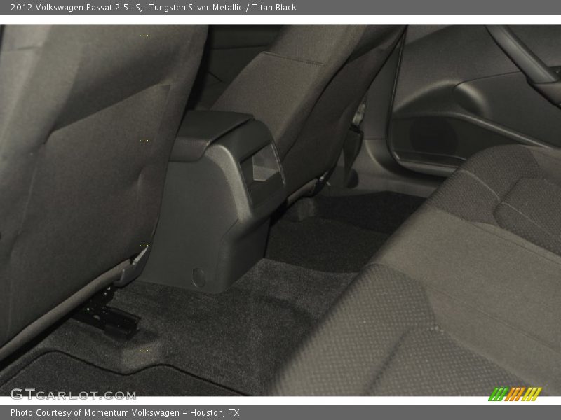 Tungsten Silver Metallic / Titan Black 2012 Volkswagen Passat 2.5L S