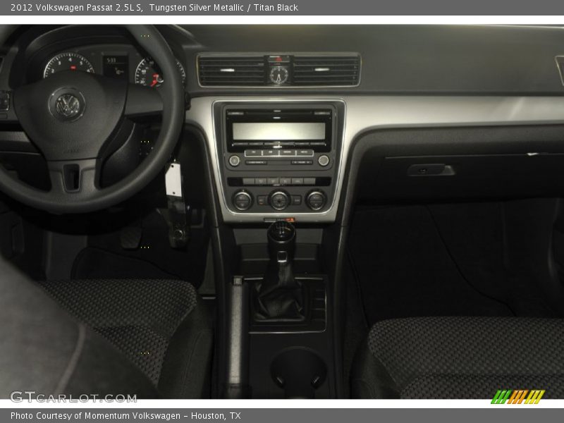 Tungsten Silver Metallic / Titan Black 2012 Volkswagen Passat 2.5L S