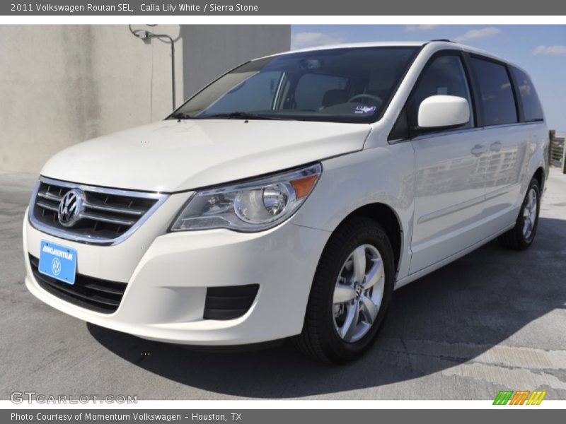 Calla Lily White / Sierra Stone 2011 Volkswagen Routan SEL