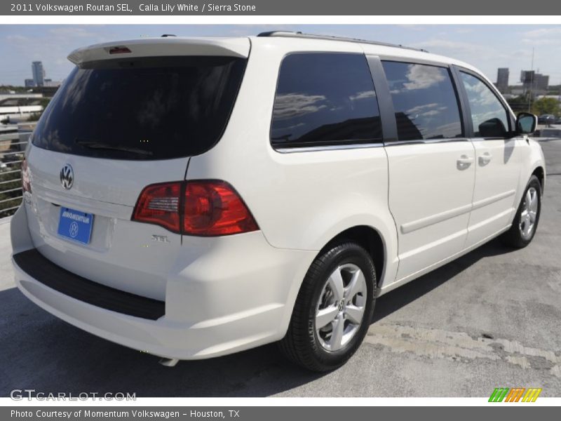 Calla Lily White / Sierra Stone 2011 Volkswagen Routan SEL