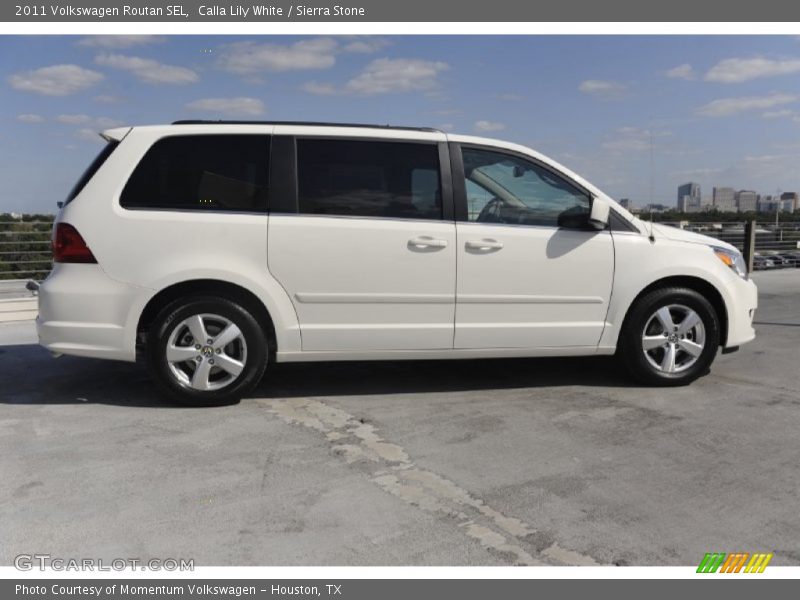  2011 Routan SEL Calla Lily White