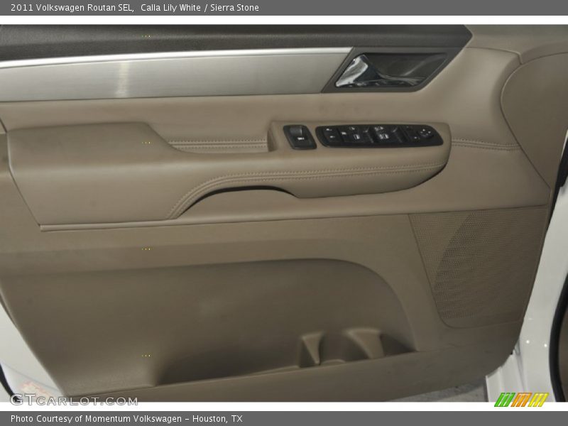Calla Lily White / Sierra Stone 2011 Volkswagen Routan SEL