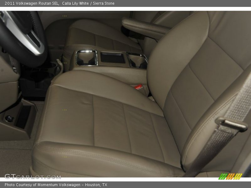 Calla Lily White / Sierra Stone 2011 Volkswagen Routan SEL