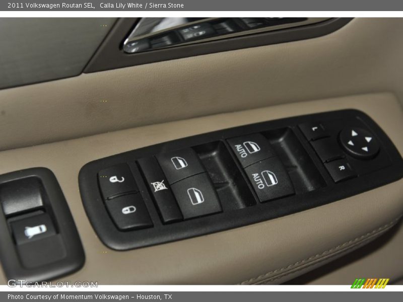 Calla Lily White / Sierra Stone 2011 Volkswagen Routan SEL