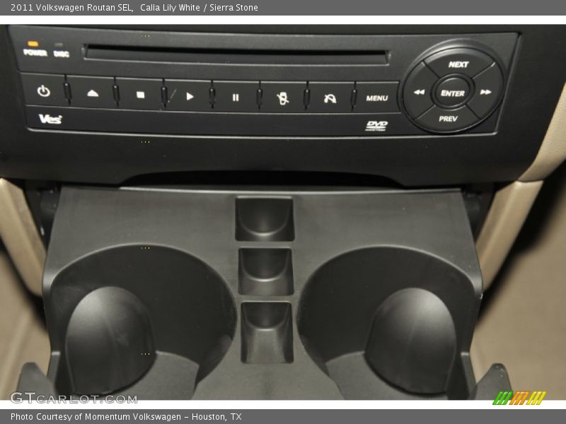 Audio System of 2011 Routan SEL