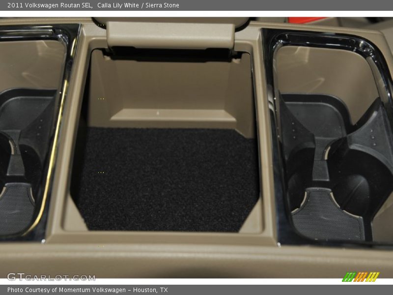 Calla Lily White / Sierra Stone 2011 Volkswagen Routan SEL