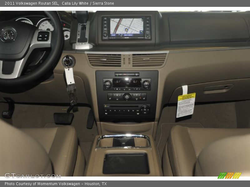 Calla Lily White / Sierra Stone 2011 Volkswagen Routan SEL
